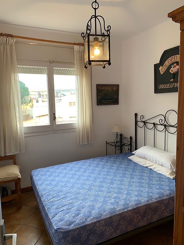 Pis de 4 habitacions molt lluminós, molt a prop de la platja