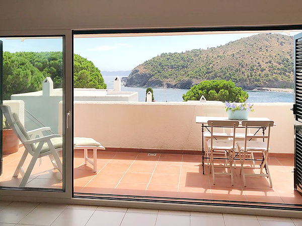 Casa adossada situada al Complex residencial Roca Blanca