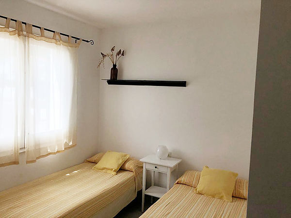 Casa adossada situada al Complex residencial Roca Blanca