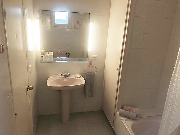 Casa adossada situada al Complex residencial Roca Blanca