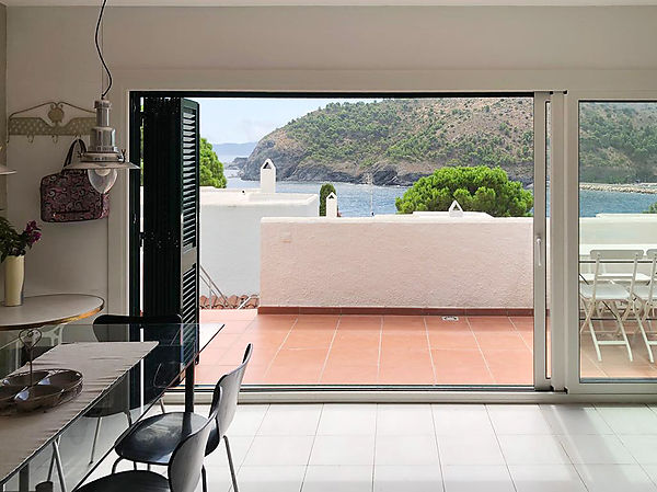 Casa adossada situada al Complex residencial Roca Blanca