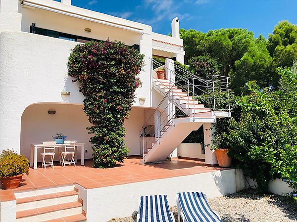 Casa adossada situada al Complex residencial Roca Blanca