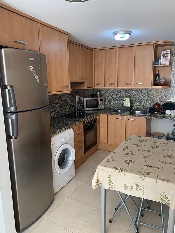 Apartament al costat de la Plaça de Colera