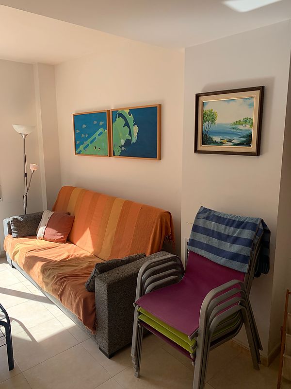 Apartament al costat de la Plaça de Colera