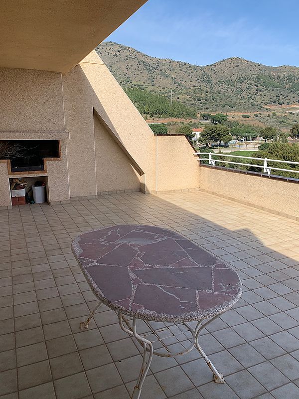 Rez-de-chaussée placé a la Geneta avec vue sur mer et jardin