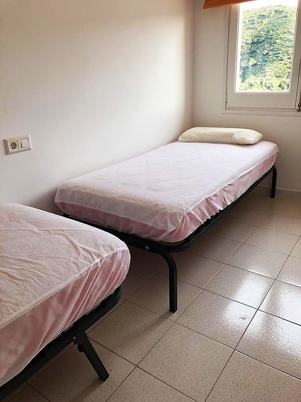 Piso en el pueblo con dos habitaciones