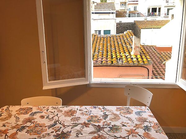 Very comfortable apartment near the beach